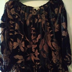 Democracy BLACK AND TAN GORGEOUS TOP